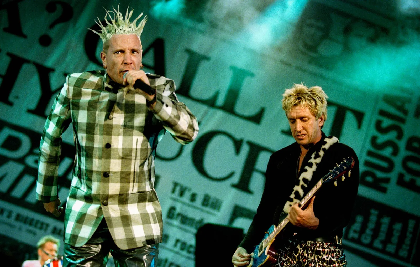 Sex Pistols’ın Efsanevi ‘Filthy Lucre Live’ Albümü, Bonus Parçalarla Yeniden Yayınlanıyor