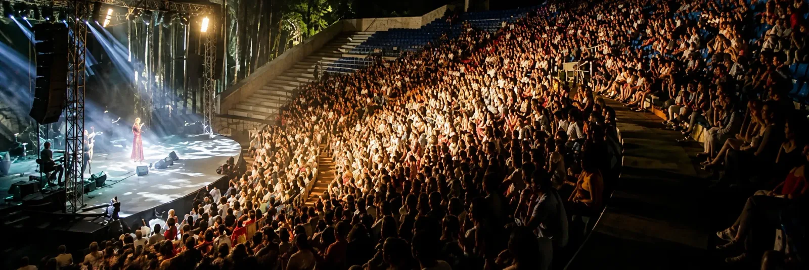 Ağustos'ta Antalya'da Yıldızlar Geçidi: Zara'dan Hadise'ye Dokuz Büyük Konser