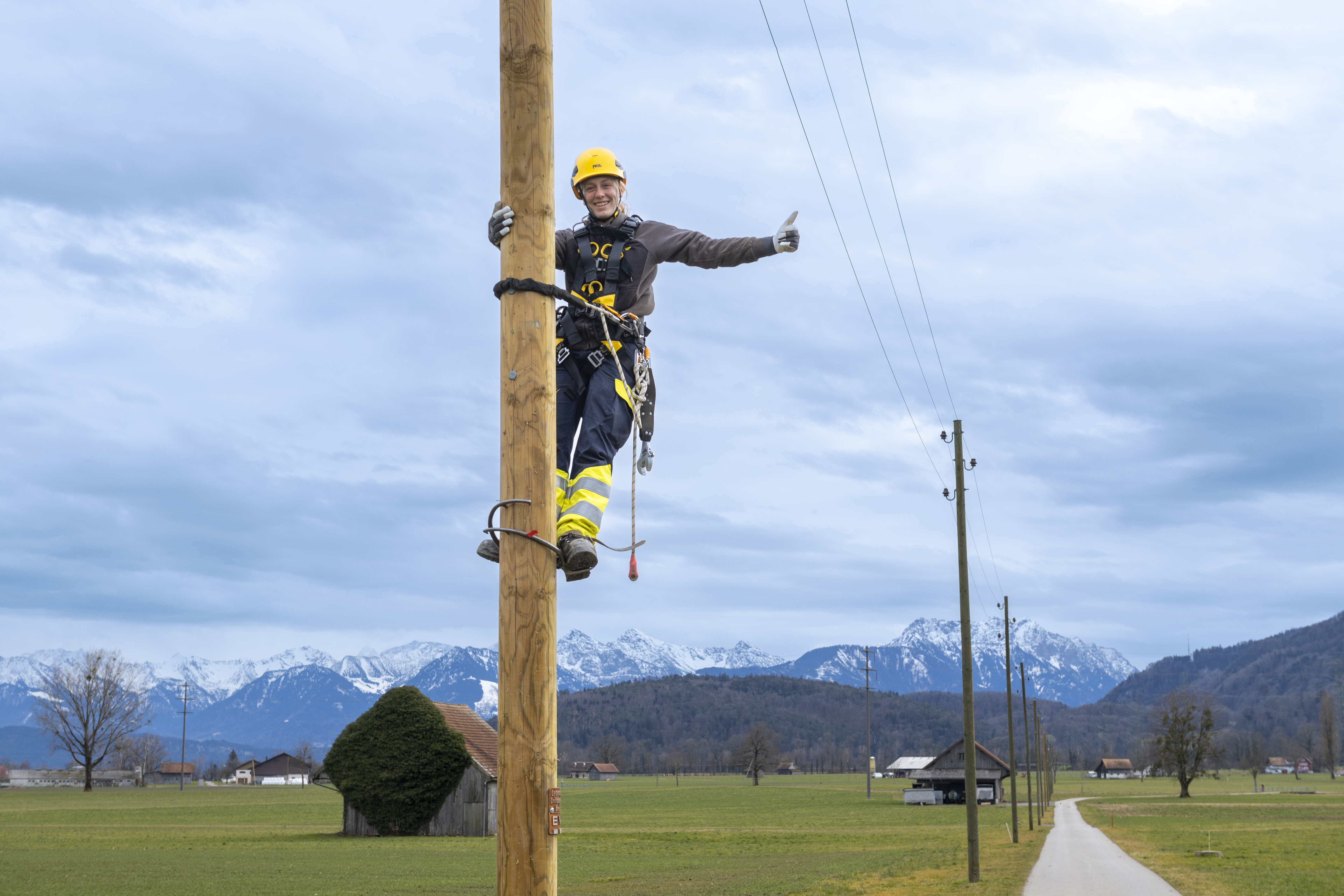 Netzelektriker/in EFZ - Bild 1