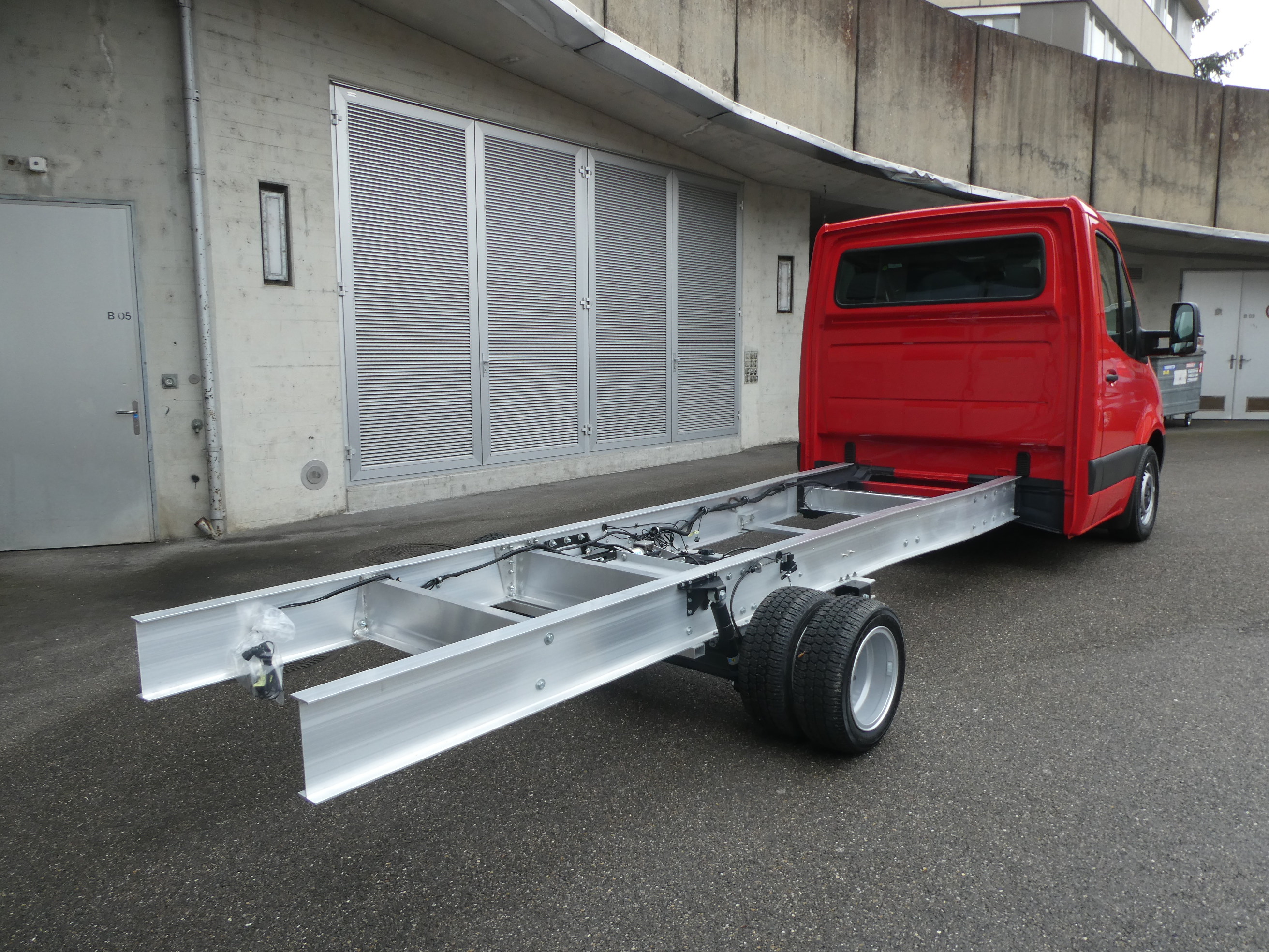 Lehre als Fahrzeugschlosser EFZ (m/w/d) - coole Fahrzeuge selber bauen - 2026 - Bild 2
