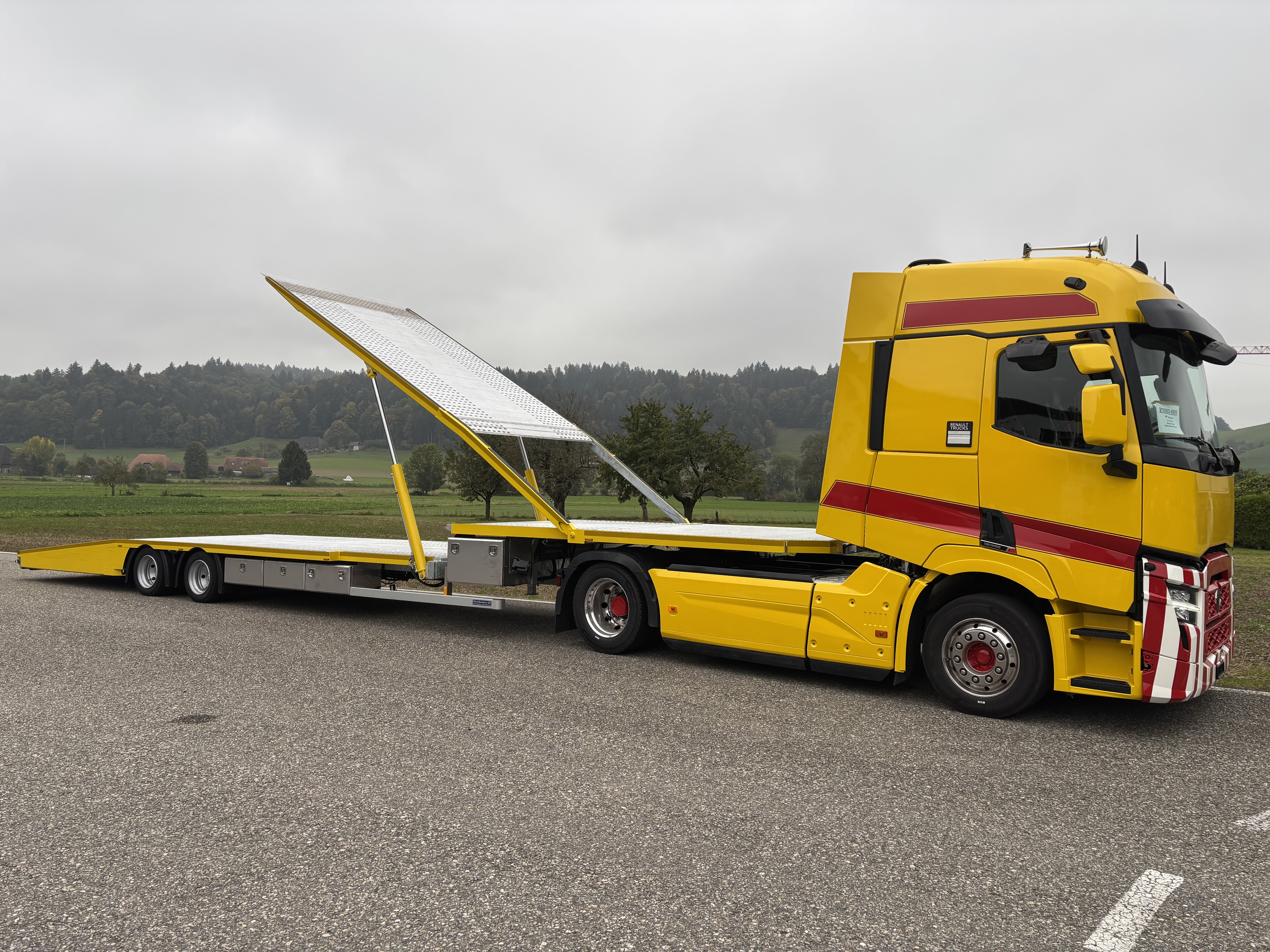 Lehrstelle als Fahrzeugschlosser EFZ (m/w) - Fahrzeugbau live erleben! - Bild 2
