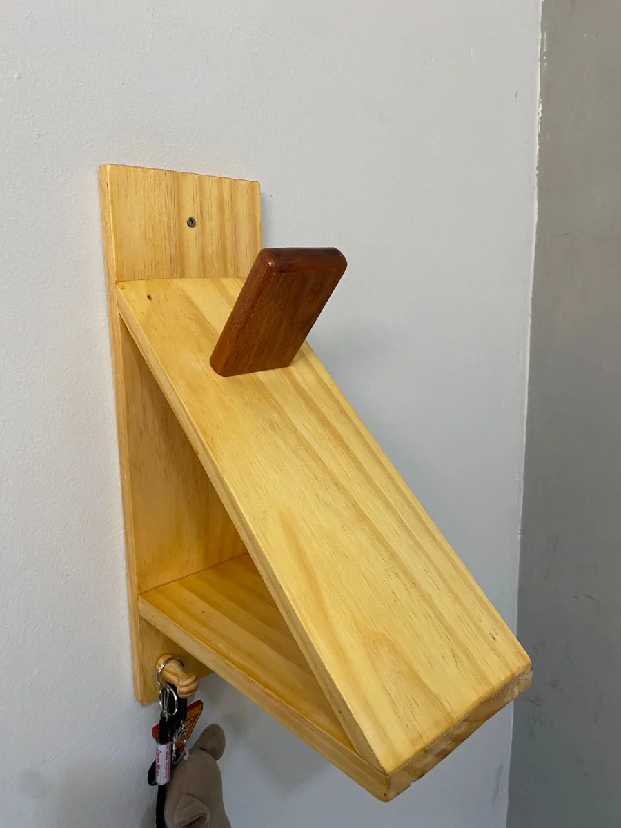 Suporte para capacete e chaves — foto 3