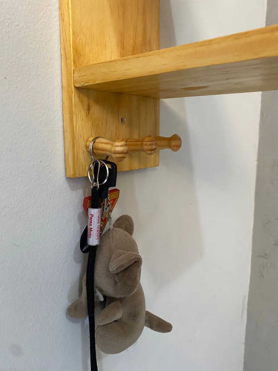 Suporte para capacete e chaves — foto 5