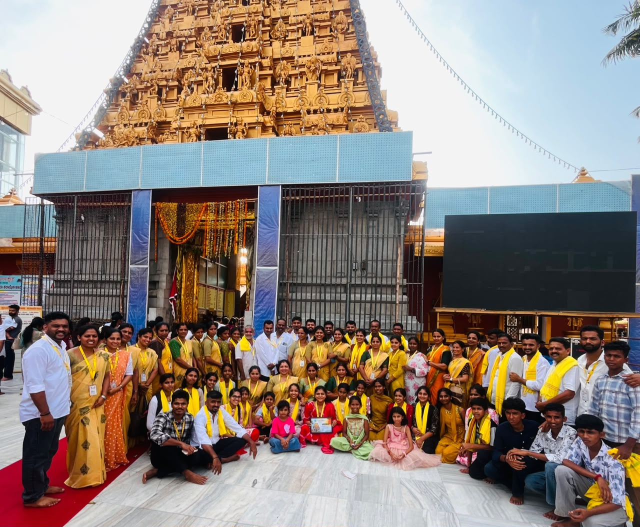 ಮಂಗಳೂರು ದಸರಾ ಮಹೋತ್ಸವ–2026: ಕುದ್ರೋಳಿ ಕ್ಷೇತ್ರದಲ್ಲಿ ಯುವವಾಹಿನಿ ಸುಳ್ಯ ಘಟಕದಿಂದ ಸ್ವಯಂಸೇವೆ, ಅನ್ನದಾನಕ್ಕೆ ₹10,000 ದೇಣಿಗೆ