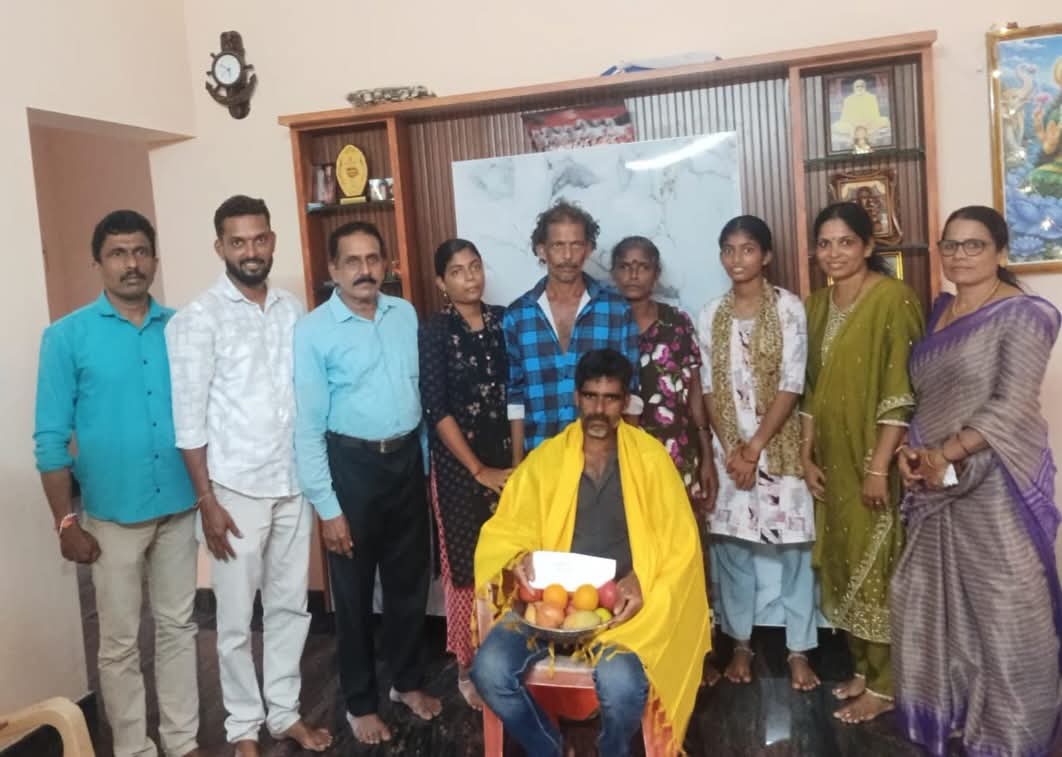 ಪ್ರಾಣ ಪಣಕ್ಕಿಟ್ಟು ಯುವತಿಯನ್ನು ರಕ್ಷಿಸಿದ ಉದಯ ಕುಮಾರ್ ಶೆಟ್ಟಿ ದೇರಂಬಳಗೆ ಬಿರುವೆರ್ ಕುಡ್ಲ ಮಂಜೇಶ್ವರ ಸನ್ಮಾನ