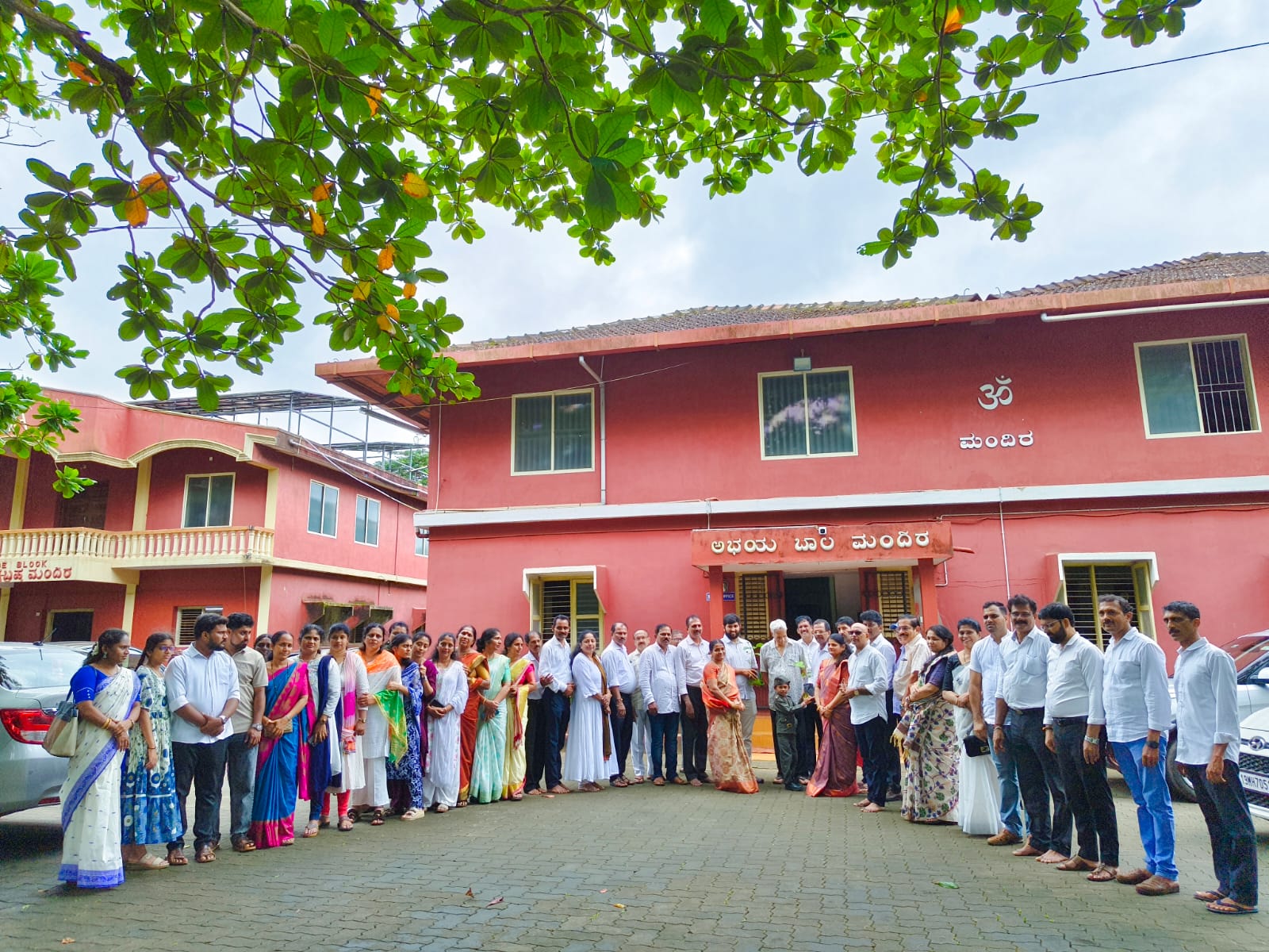 ಯುವವಾಹಿನಿ (ರಿ) ಕೊಲ್ಯ ಘಟಕ : ಅಭಯ ಆಶ್ರಮದಲ್ಲಿ ಹಿರಿಯರೊಂದಿಗೆ ಸ್ವಾತಂತ್ರ್ಯ ದಿನಾಚರಣೆಯ ಸಂಭ್ರಮ