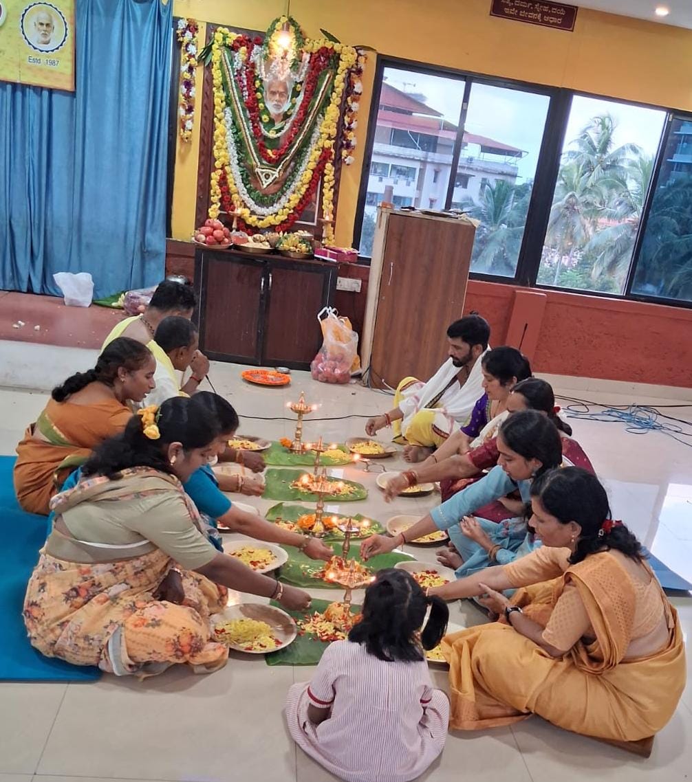 ಯುವವಾಹಿನಿ (ರಿ.) ಮಂಗಳೂರು ಘಟಕದ ವತಿಯಿಂದ ಆಯೋಜಿಸಿದ್ದ ಬ್ರಹ್ಮಶ್ರೀ ನಾರಾಯಣ ಗುರುಗಳ 172ನೇ ಜಯಂತಿ ಆಚರಣೆ 