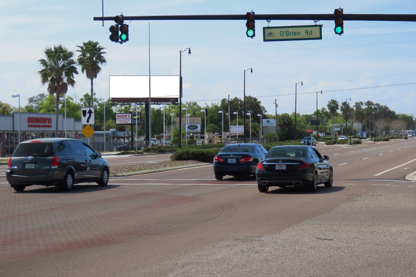 US 17/92 ES 0.71mi N/O Maitland Blvd F/NE - Single