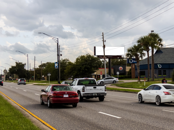 SR 436 WS 0.34mi S/O Curry Ford Rd F/N - Single