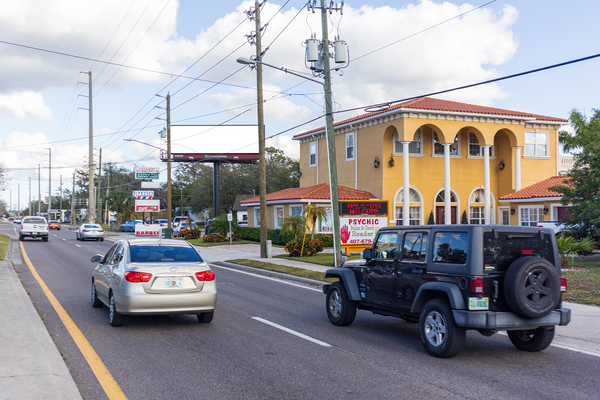Aloma Av SS 0.1mi E/O Palmetto Av F/W - Single