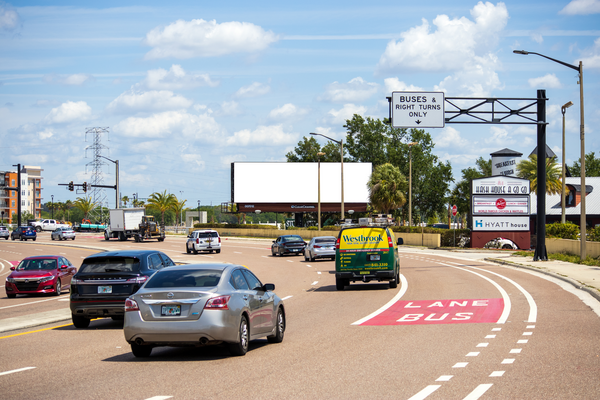 International Dr SS 0.5mi E/O Kirkman Rd F/W - 1