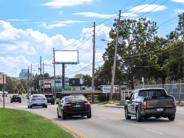 US 441 N WS 0.88mi N/O SR 50 W F/N - Single