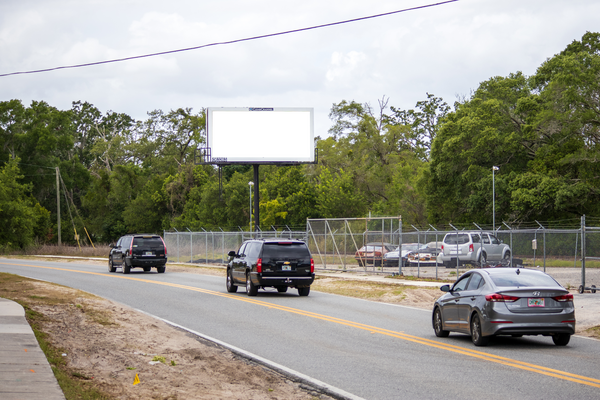 Edgewater Dr ES 0.6mi N/O Clarcona Ocoee Rd F/SE - Single