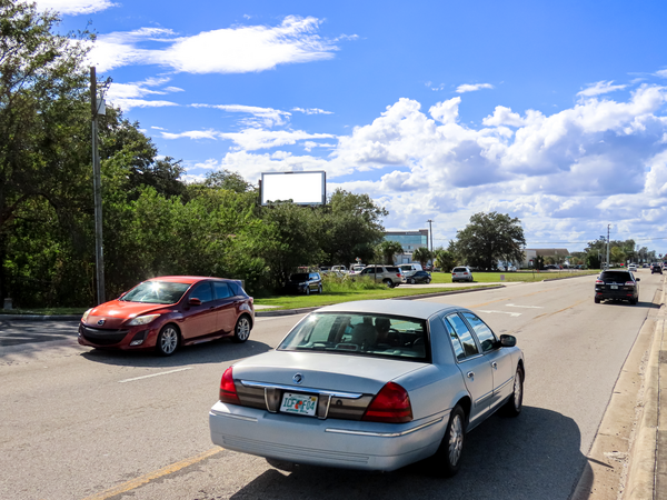 Donegan St SS 0.15mi E/O US 441 S F/E - Single