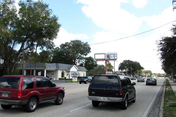 SR 434 NS 0.5mi E/O CR 427 F/W - Away