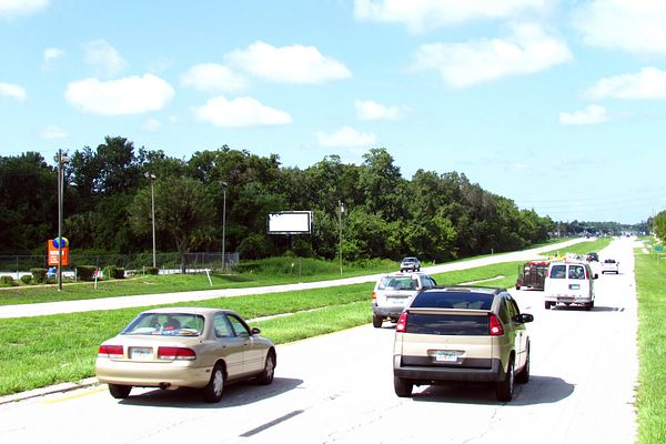 US 17/92 ES 0.6mi N/O CR 427 F/NE - Single