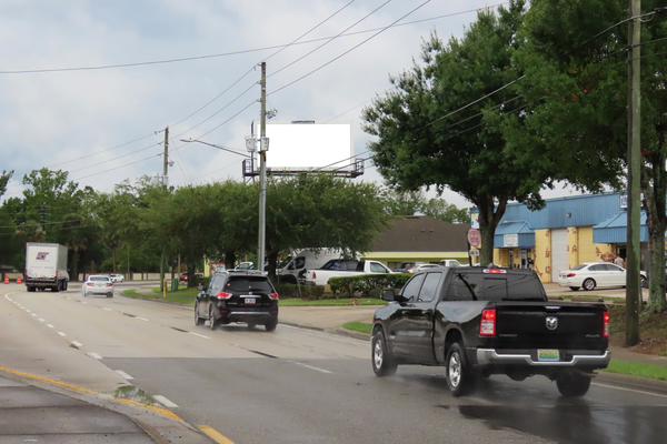 Palmetto Ave WS 1500ft S/O Aloma Ave F/N - Single