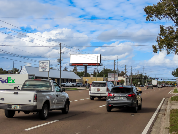 CR 427 WS 0.1mi S/O SR 434 F/S - Single