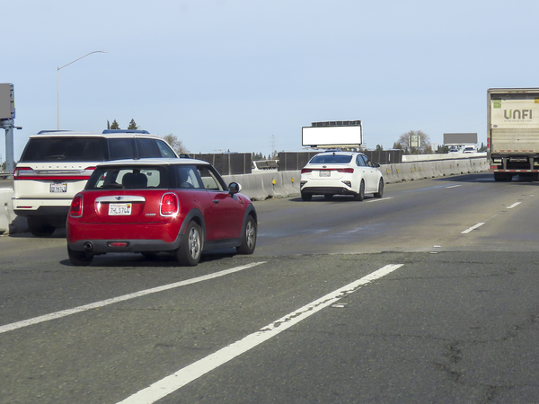 I-80 Frwy WS 0.6mi N/O W Capitol F/S - 1