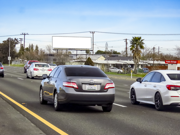Business 80 Frwy SS 0.2mi E/O El Camino F/W - 1