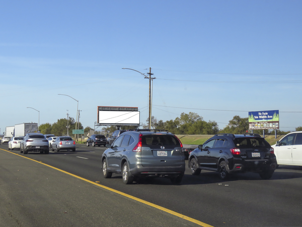 W Sacramento I-80 Frwy NS 25ft E/O Yolo Cswy F/E - 1