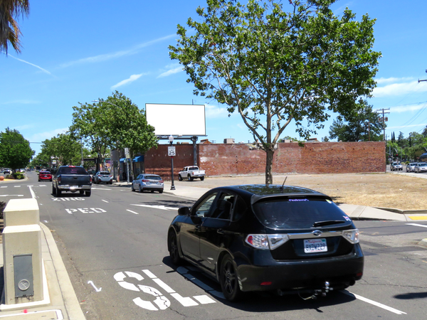 Del Paso Blvd ES 150ft N/O Arden Wy F/S - 1