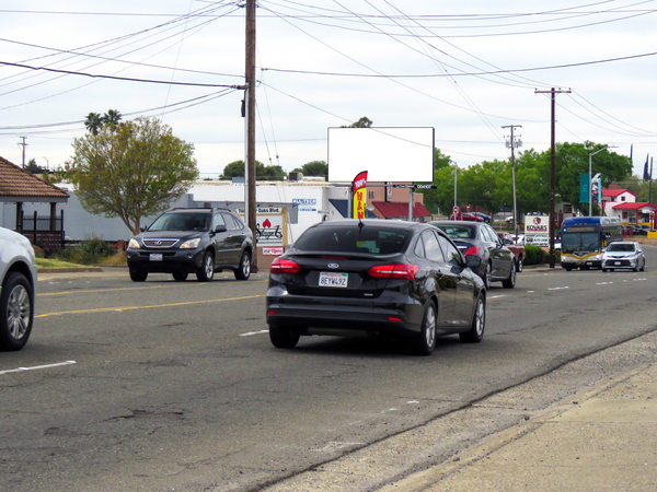 Fair Oaks Blvd SS 124ft W/O Wayside Ln F/E - 2
