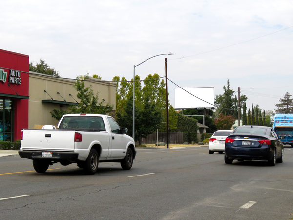 Fruitridge Rd SS 645ft W/O Franklin Blvd F/E - 2