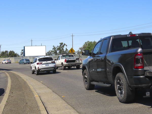 Roseville Rd WS 200ft S/O Madison Av F/N - 1