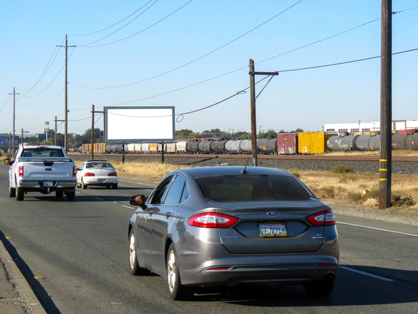 Roseville Rd WS 0.1mi N/O Longview F/N - 1