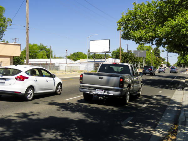 Stockton Blvd WS 104ft S/O Roosevelt Av F/S - 2