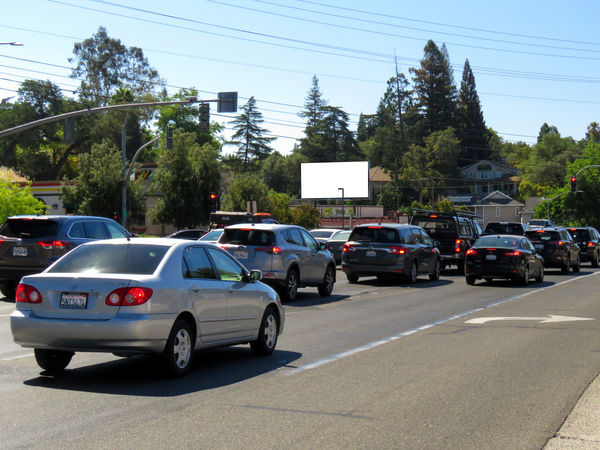 Sunrise Blvd ES 245ft N/O Howard F/N - 1