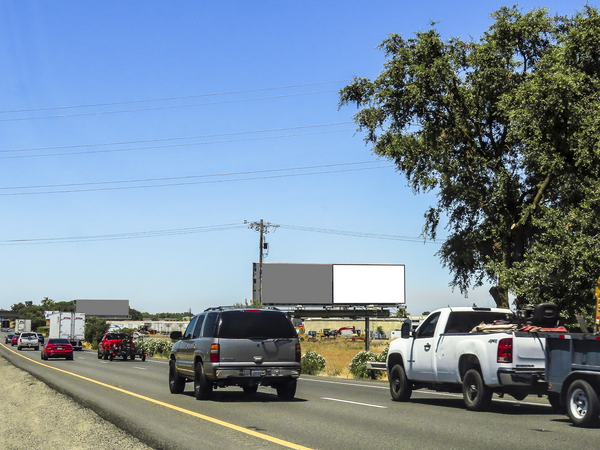 I-5 ES 0.3mi S/O Rd 21 F/S - 2