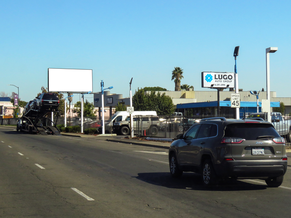 65th St SS 340ft E/O Stockton F/W - 1