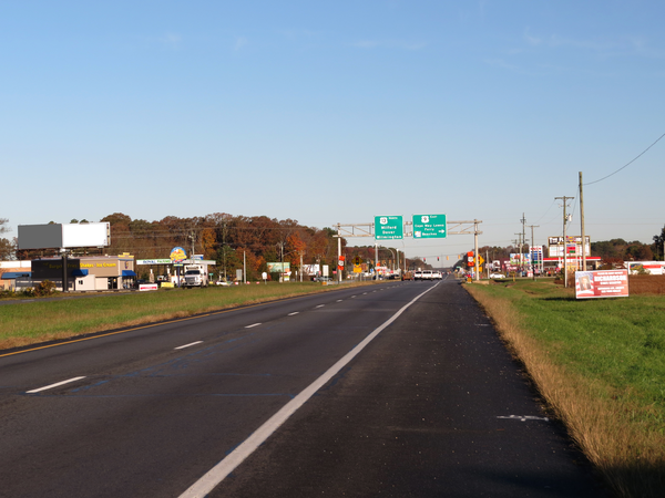 US 13 WS 0.1mi S/O US 9 F/S - 2