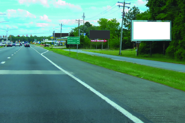US 13 WS 0.1mi N/O US 9 F/N - 2
