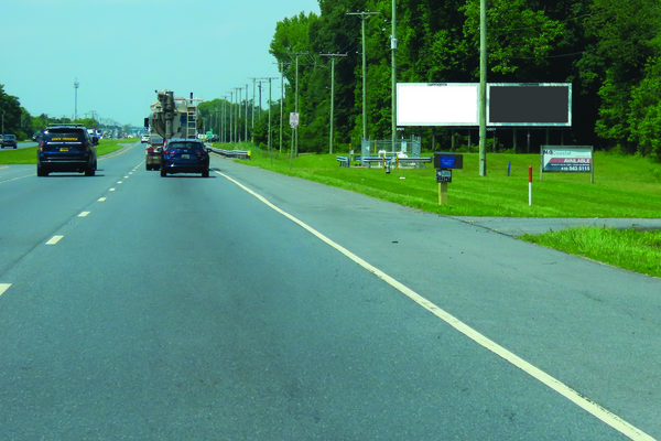 US 13 ES 1.4mi N/O Tharp Rd F/S - 3