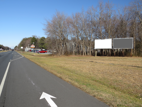 US 13 ES 0.7mi N/O Canterbury Rd F/S - 3