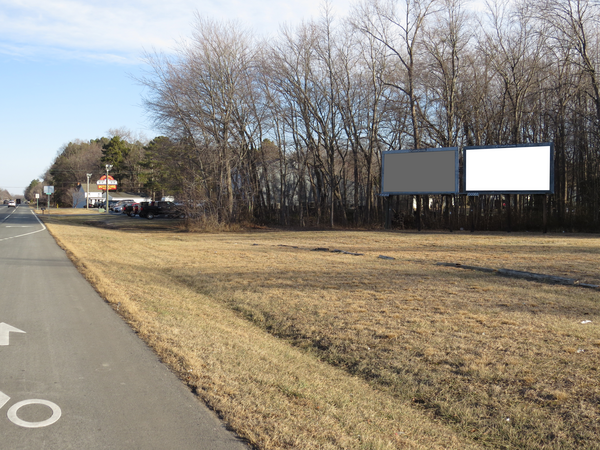 US 13 ES 0.7mi N/O Canterbury Rd F/S - 4