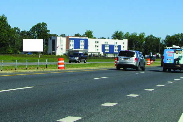 US 1 /113 WS 0.25mi N/O Rt 12 (Frederica Rd) F/S - 1