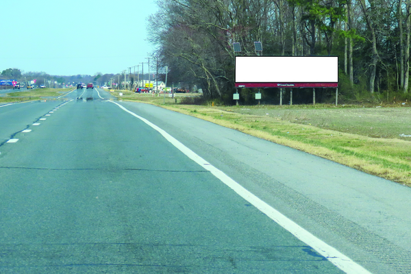 US 13 ES 0.7mi N/O CR 451 F/S - 1
