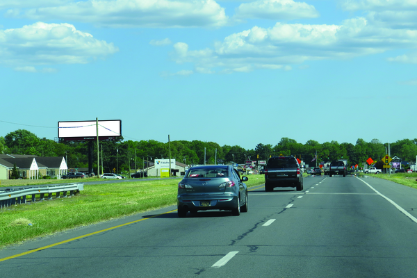 US 13 ES 0.75mi N/O Delaware St F/N - 2