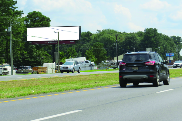US 13 ES 1.9mi N/O Concord Rd F/N - 2
