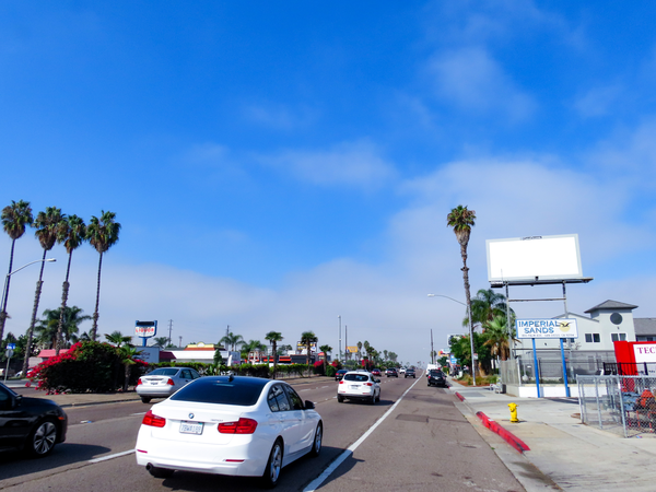 Palm Av NS 645ft W/O 19th St F/E - 1