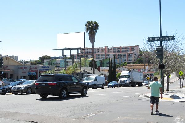 University Av SS 135ft W/O Mississippi St F/E - 1