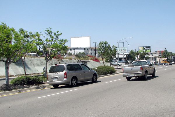University Av SS 10ft E/O Shiloh Rd F/E - 1
