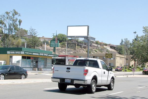 University Av NS 110ft E/O Alamo Dr F/W - 1