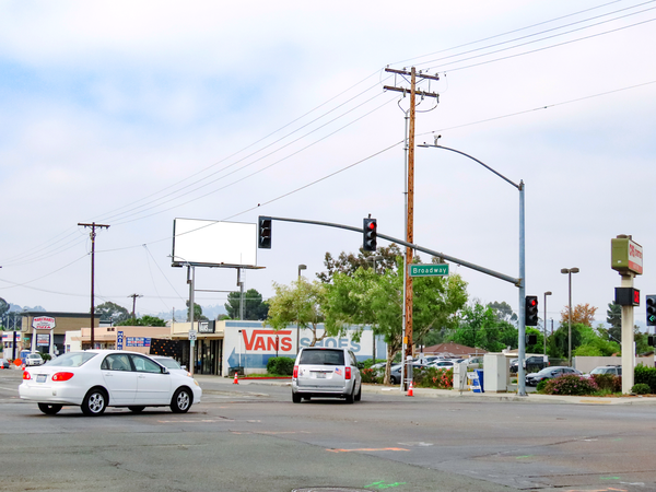 2nd St WS 240ft N/O Peach Av F/N - 1