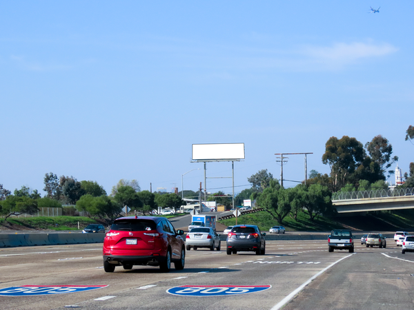 94 Frwy SS 5ft W/O 47th St F/E - 1