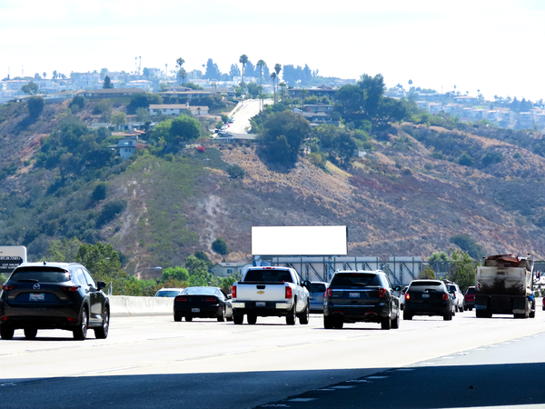 I-8 Frwy NS 700ft W/O Waring Rd F/W - 1
